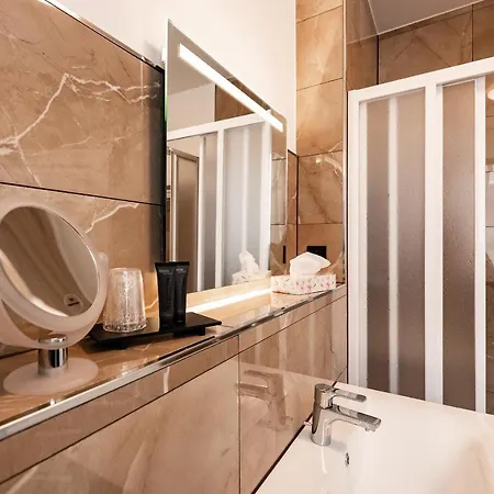 Pensión Haus Maximilian 4*