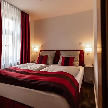 Haus Maximilian Πανσιόν 3*